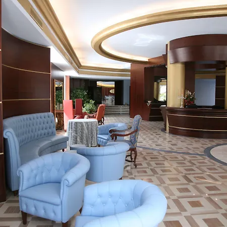 Royal Hotel