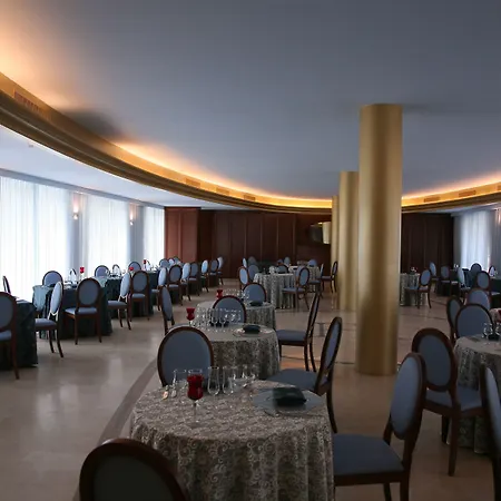 Royal Hotel