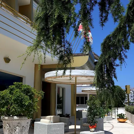 Hotel Royal 3*